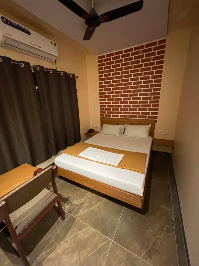 Hotel Vardhan Silvassa Zewnętrze zdjęcie