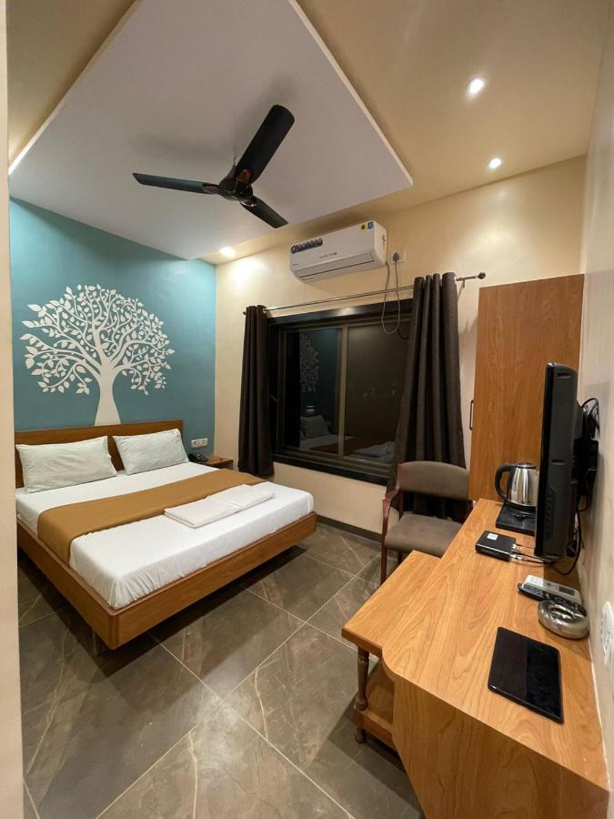 Hotel Vardhan Silvassa Zewnętrze zdjęcie