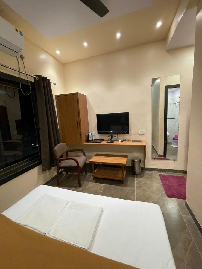 Hotel Vardhan Silvassa Zewnętrze zdjęcie